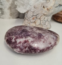 Load image into Gallery viewer, Lepidolite Gallet - A Grade