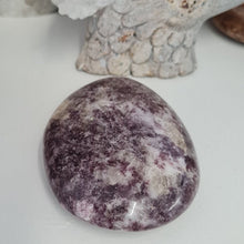 Load image into Gallery viewer, Lepidolite Gallet - A Grade