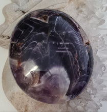 Load image into Gallery viewer, Chevron Amethyst Gallet
