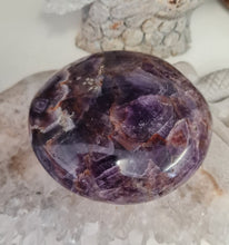 Load image into Gallery viewer, Chevron Amethyst Gallet