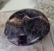 Load image into Gallery viewer, Chevron Amethyst Gallet