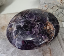 Load image into Gallery viewer, Chevron Amethyst Gallet