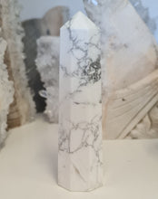 Load image into Gallery viewer, Howlite Tower