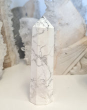 Load image into Gallery viewer, Howlite Tower