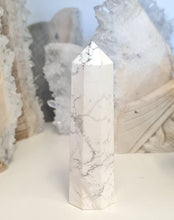 Load image into Gallery viewer, Howlite Tower