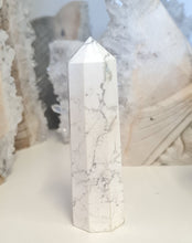 Load image into Gallery viewer, Howlite Tower