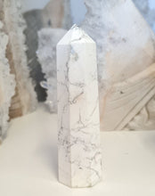 Load image into Gallery viewer, Howlite Tower