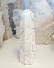 Load image into Gallery viewer, Howlite Tower