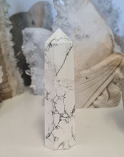 Load image into Gallery viewer, Howlite Tower