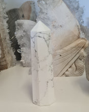 Load image into Gallery viewer, Howlite Tower