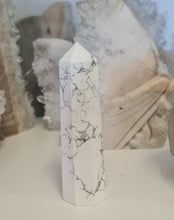 Load image into Gallery viewer, Howlite Tower