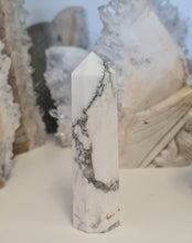 Load image into Gallery viewer, Howlite Tower