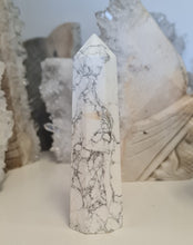 Load image into Gallery viewer, Howlite Tower