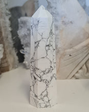 Load image into Gallery viewer, Howlite Tower