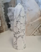 Load image into Gallery viewer, Howlite Tower