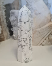 Load image into Gallery viewer, Howlite Tower
