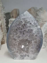 Load image into Gallery viewer, Druzy Agate Flame