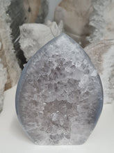 Load image into Gallery viewer, Druzy Agate Flame