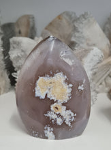 Load image into Gallery viewer, Druzy Agate Flame
