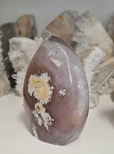 Load image into Gallery viewer, Druzy Agate Flame