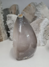 Load image into Gallery viewer, Druzy Agate Flame