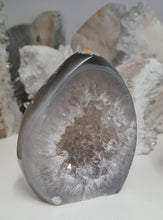 Load image into Gallery viewer, Druzy Agate Flame