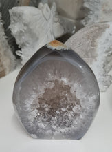 Load image into Gallery viewer, Druzy Agate Flame