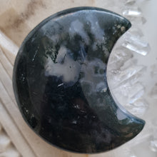 Load image into Gallery viewer, Moss Agate Moon