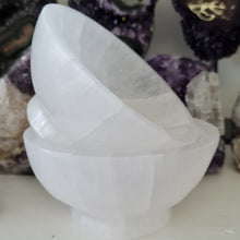 Load image into Gallery viewer, Selenite Bowl