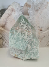 Load image into Gallery viewer, Green Quartz Rough Point