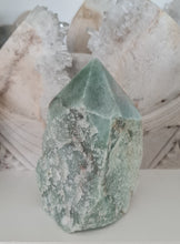Load image into Gallery viewer, Green Quartz Rough Point