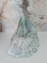 Load image into Gallery viewer, Green Quartz Rough Point