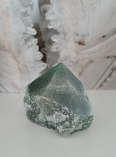 Load image into Gallery viewer, Green Quartz Rough Point