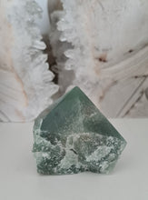 Load image into Gallery viewer, Green Quartz Rough Point