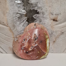Load image into Gallery viewer, Pink Opal Heart