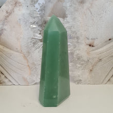 Load image into Gallery viewer, Green Quartz Tower
