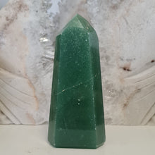 Load image into Gallery viewer, Green Quartz Tower
