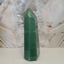 Load image into Gallery viewer, Green Quartz Tower