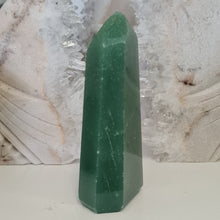 Load image into Gallery viewer, Green Quartz Tower