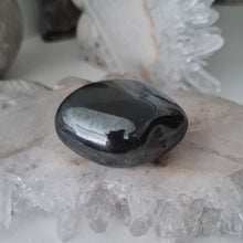 Load image into Gallery viewer, Hematite Tumble