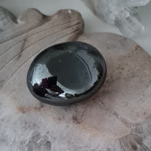 Load image into Gallery viewer, Hematite Tumble
