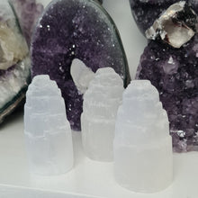 Load image into Gallery viewer, Selenite Tower - 6 cm