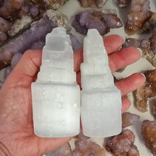 Load image into Gallery viewer, Selenite Tower - 10 cm