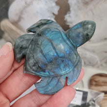 Load image into Gallery viewer, Labradorite Turtle