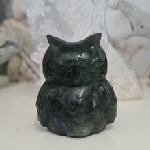 Load image into Gallery viewer, Labradorite Owl