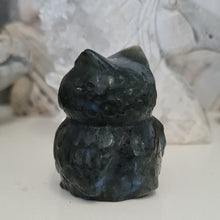 Load image into Gallery viewer, Labradorite Owl