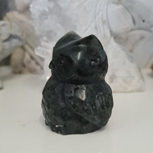 Load image into Gallery viewer, Labradorite Owl