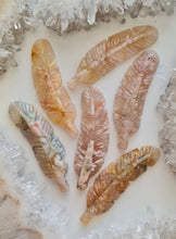 Load image into Gallery viewer, Flower Agate Feather
