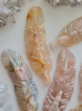 Load image into Gallery viewer, Flower Agate Feather