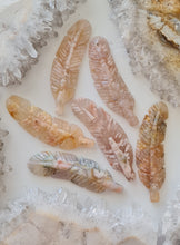 Load image into Gallery viewer, Flower Agate Feather